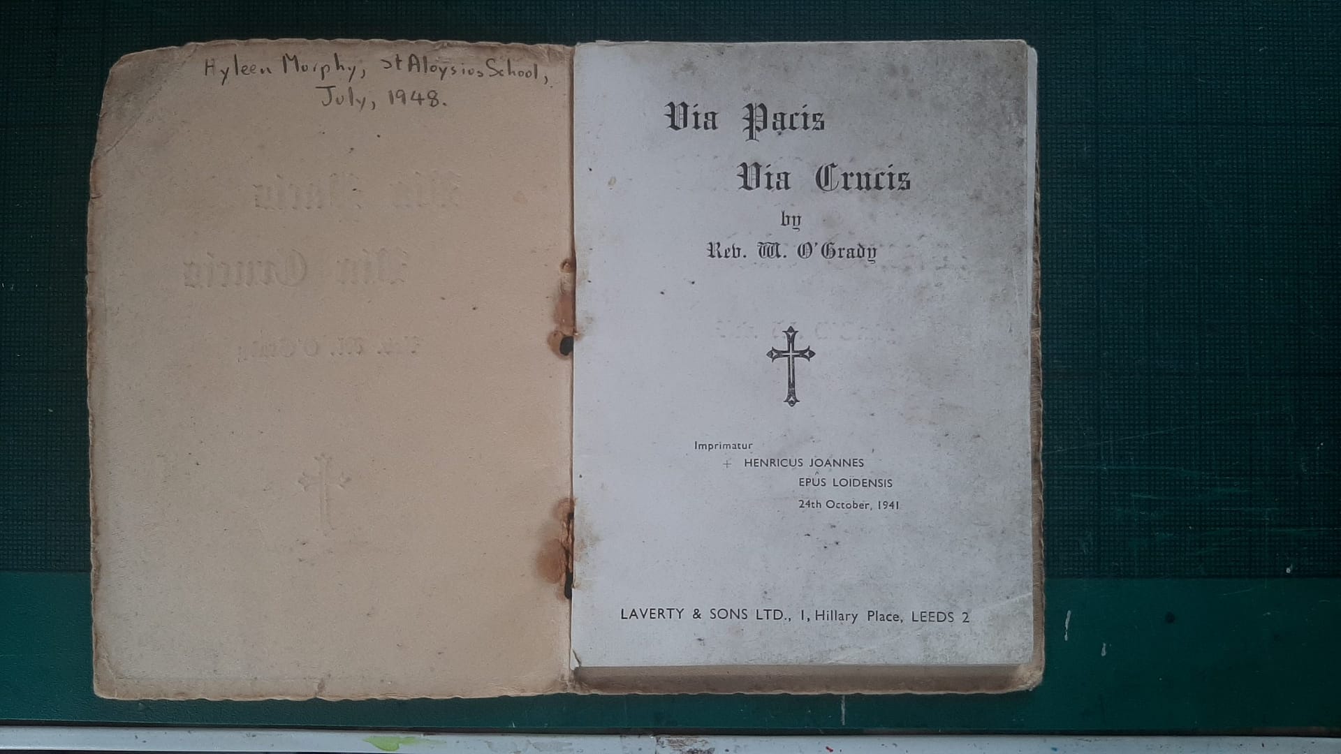 Title page of Via Pacis Via Crucis